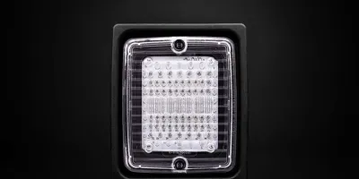 Helder-rem-achter-knipperlicht. in 1 (*LE) - Ize led 3 kamer achterlicht met heldere lens 1 - LE-Helder-rem-achter-knipper. (SKU: 800108)