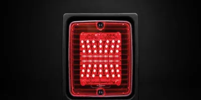 Mistlamp-rood (*LE) - Ize led mistlicht met rode lens - LE-Mistlamp-rood (SKU: 800114)
